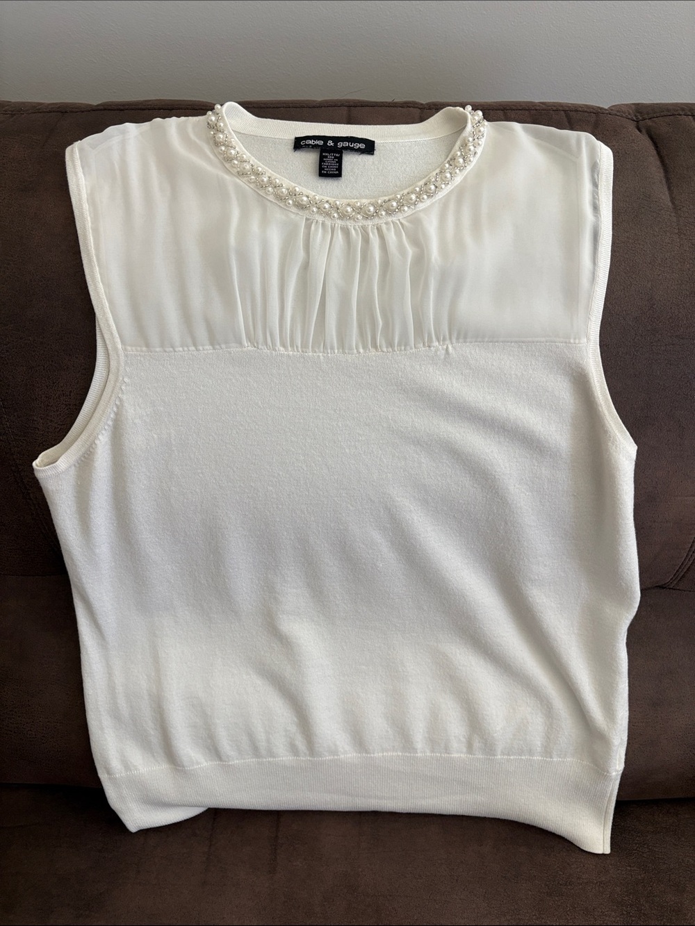 Cable & Gauge Cream Sleeveless Knit Top with Pearl Collar